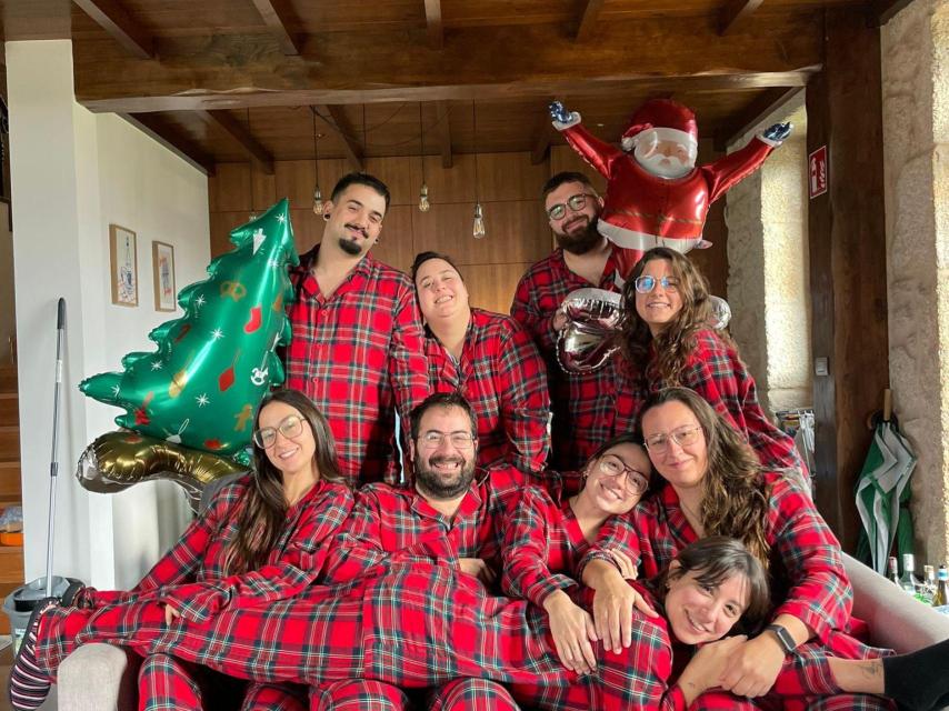 Amigos de Temporada Trece, en una foto de familia.