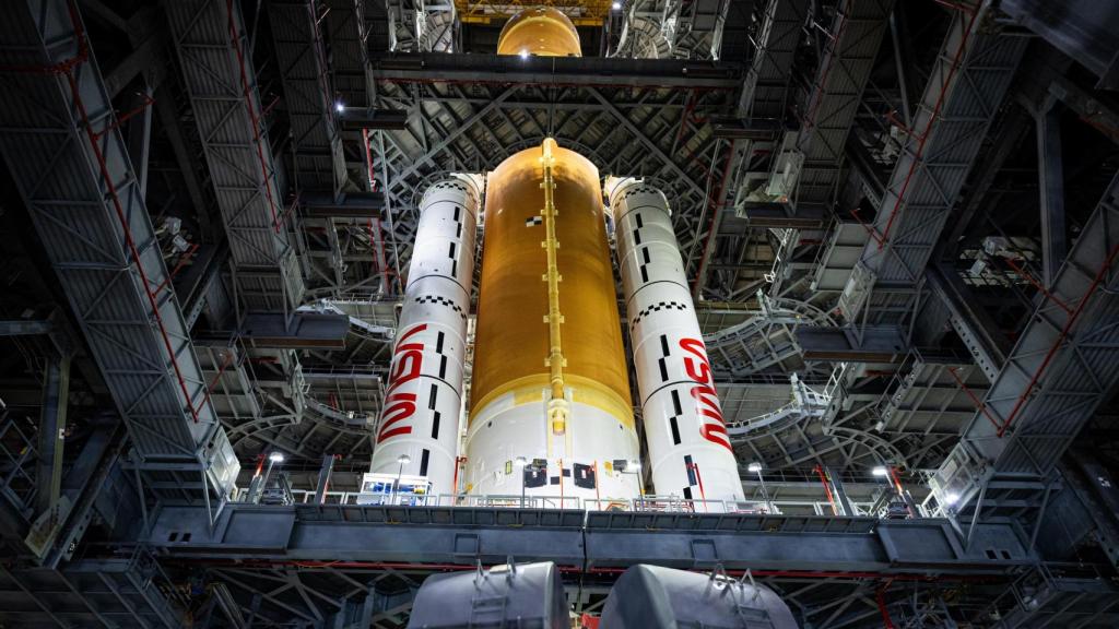 La misión Artemis II en el Centro Espacial Kennedy de la NASA en Florida.