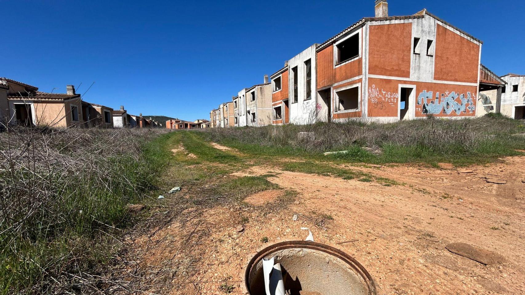 Urbanización del complejo de Machacón en Villamayor de Calatrava.
