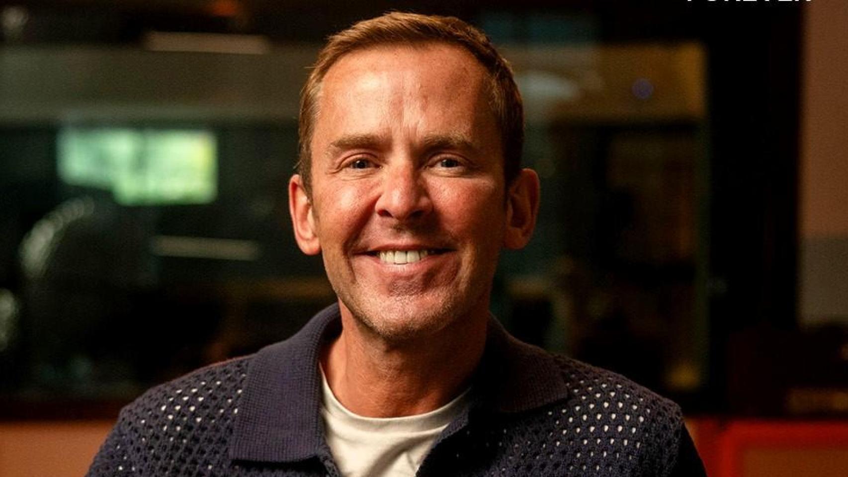 Scott Mills en una imagen de sus redes sociales.,
