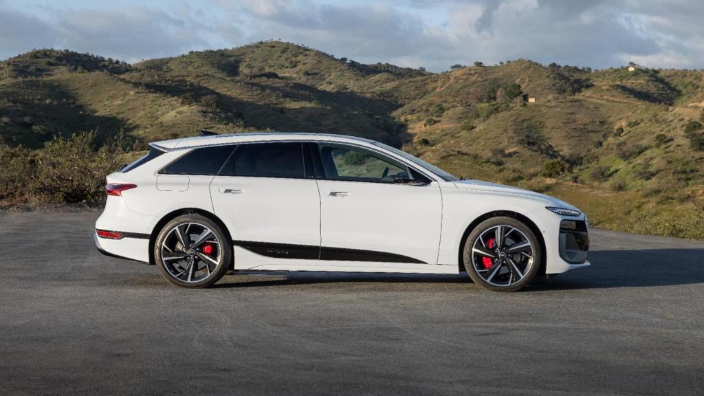 El Audi A6 Avant e-tron es una berlina eléctrica con 4,92 metros de longitud.