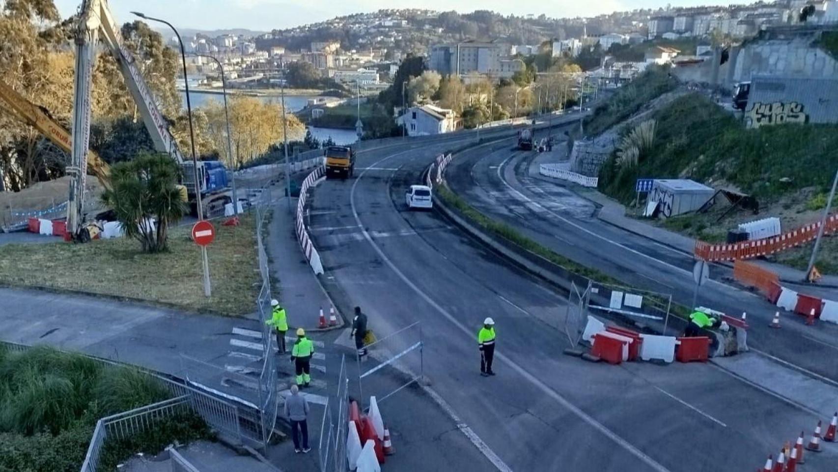 La avenida de A Pasaxe de A Coruña esta tarde tras la demolición del viaducto del CHUAC.