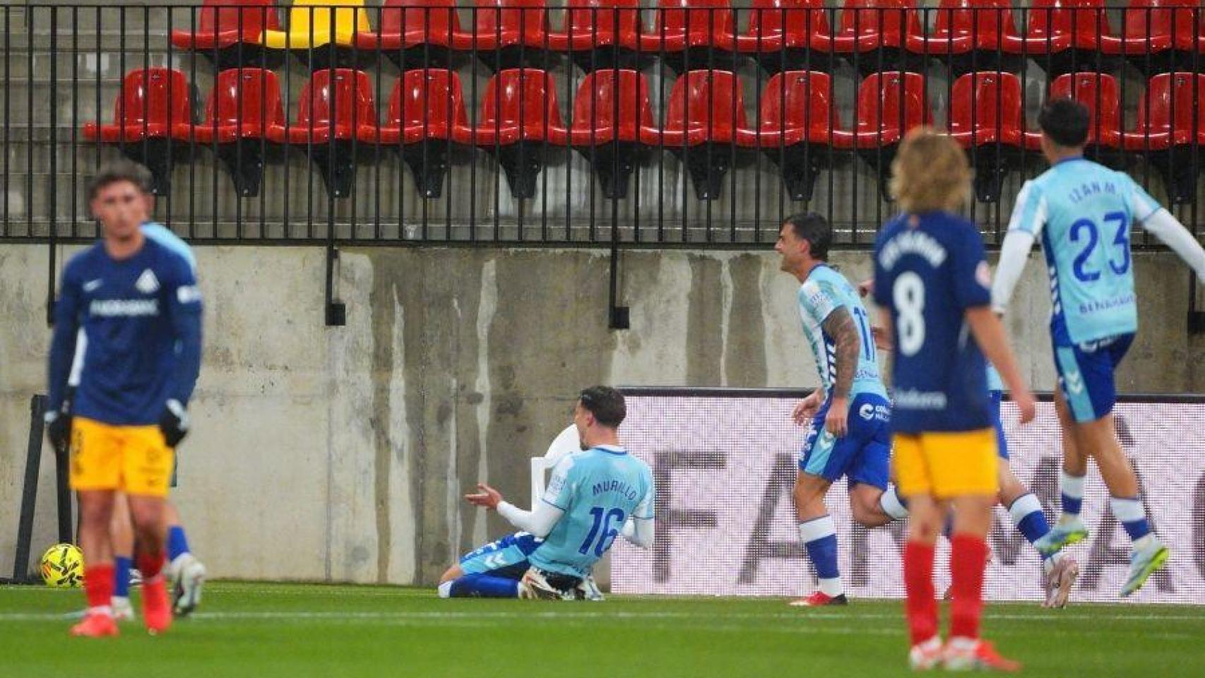Murillo celebra su gol con el Málaga CF en Andorra