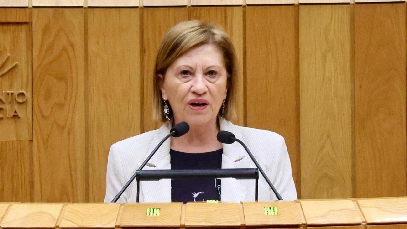 La viguesa Elena Espinosa en una de sus intervenciones en el Parlamento de Galicia.