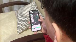 Uno de los adolescentes con una APP de apuestas abierta.
