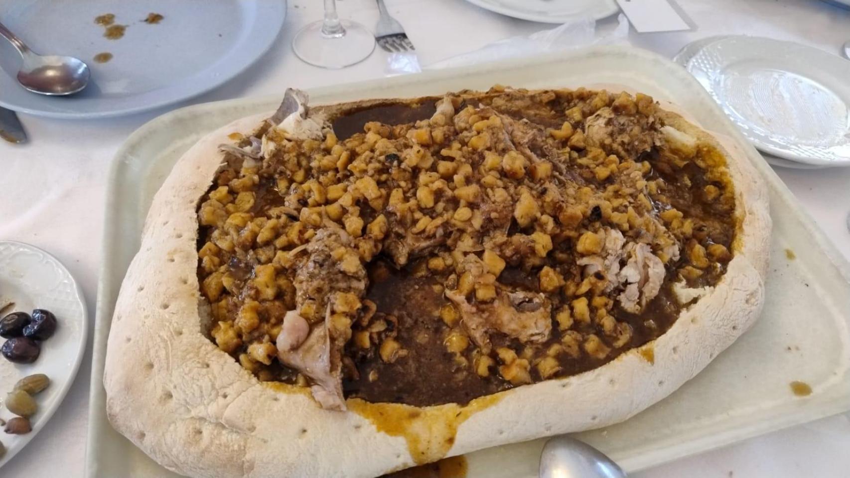 Un plato de gazpachos del Viscayo, Castalla.