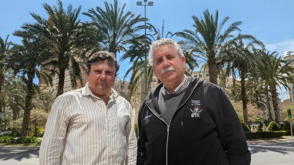 Pedro Conesa, responsable de los Racós de Alfonso el Sabio y Jordi Costa, presidente de la Hoguera.
