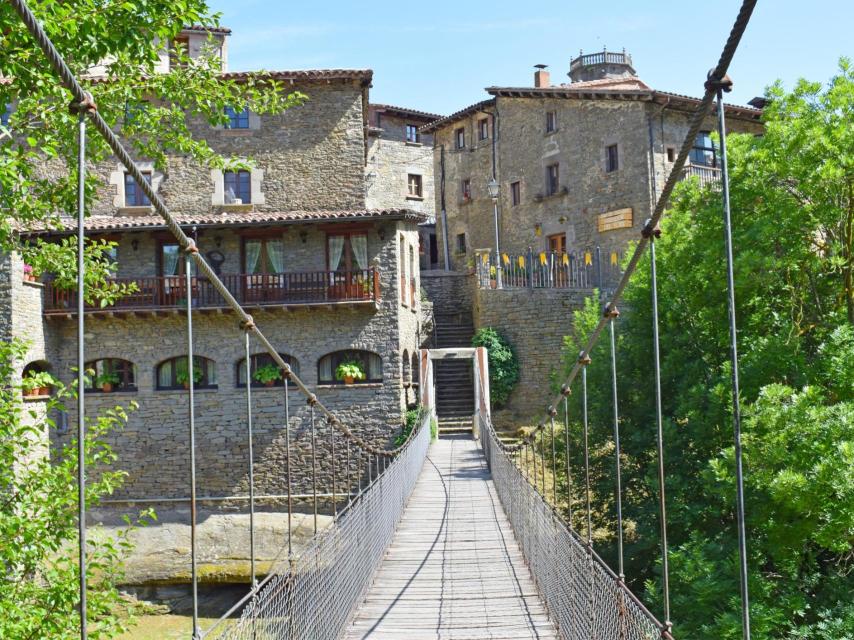 El puente colgante para llegar a Rupit i Pruit.