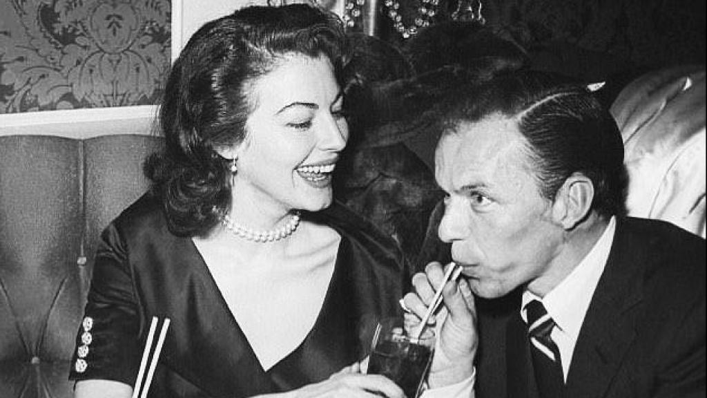Ava Gardner junto a Frank Sinatra.