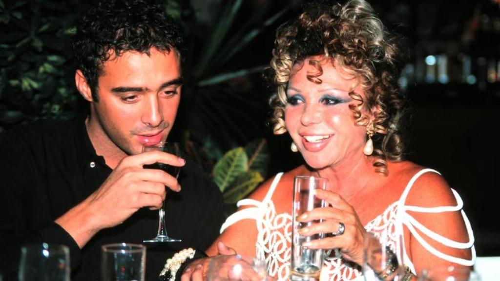 Marujita Díaz y Dinio.