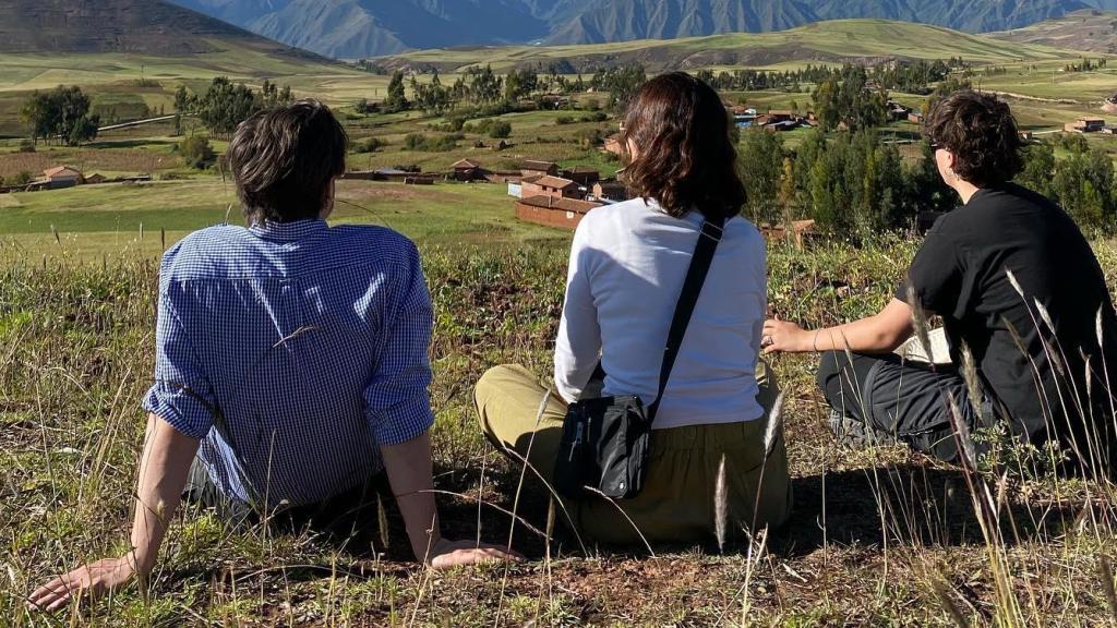 Fotografía de Aitana, Teo y Bruna.