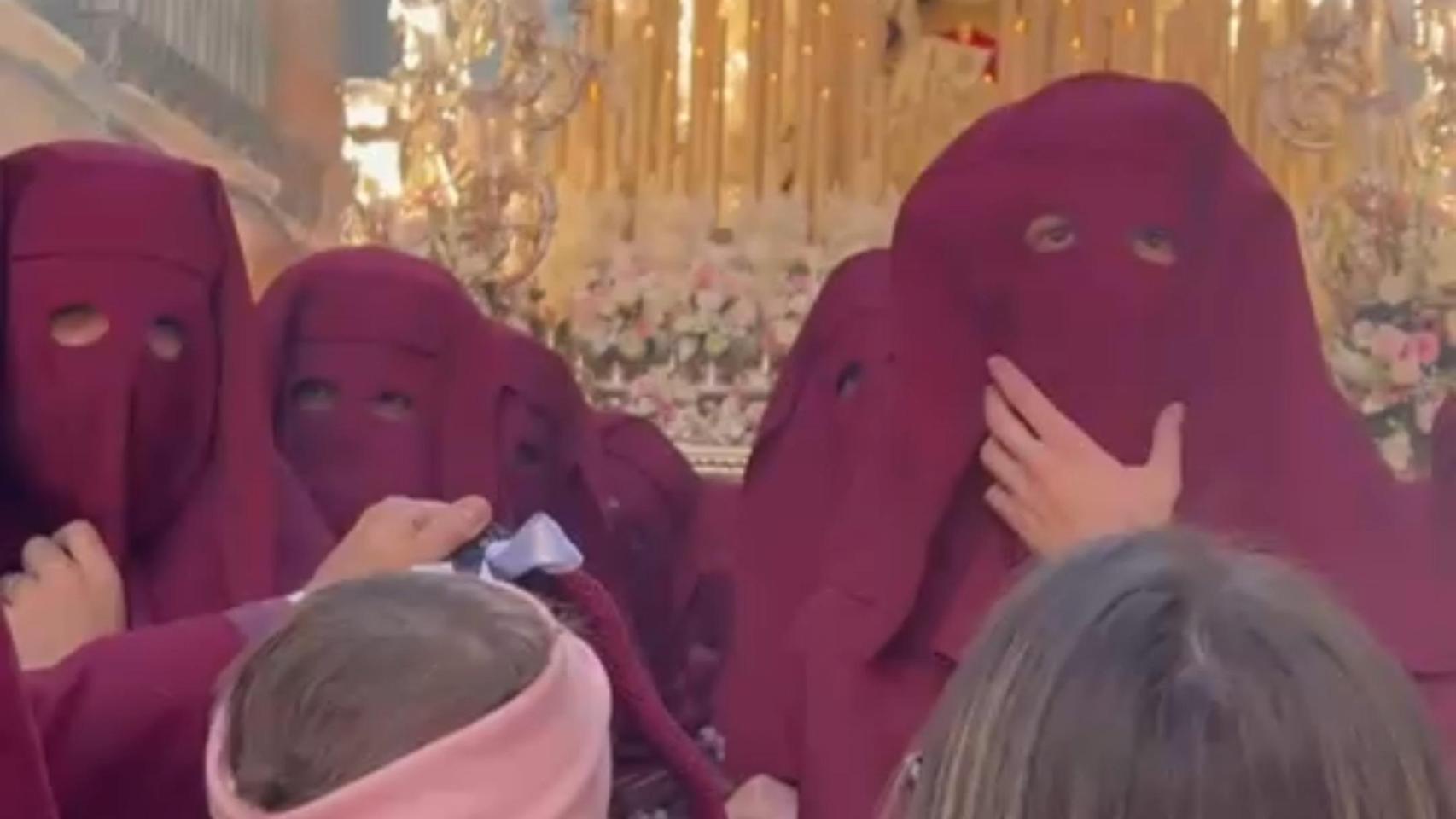 El toque de campana de Candela.