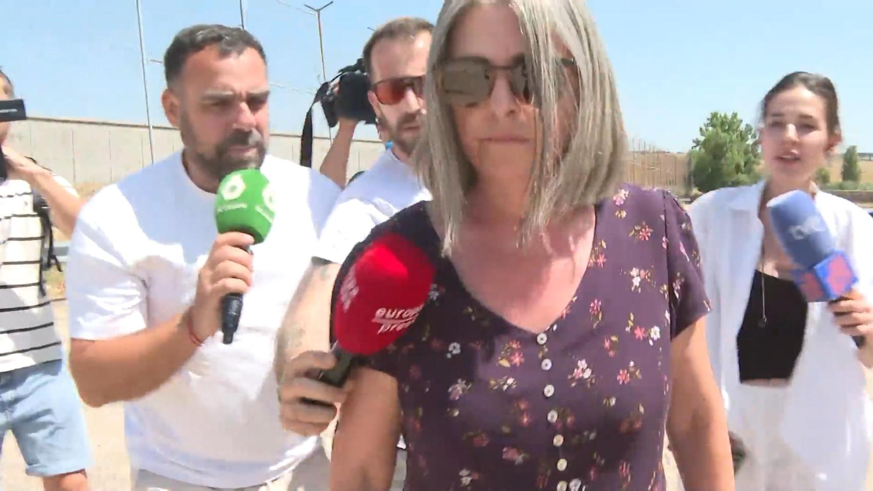 Paqui Muñoz, durante su primera visita a su marido en Soto del Real.