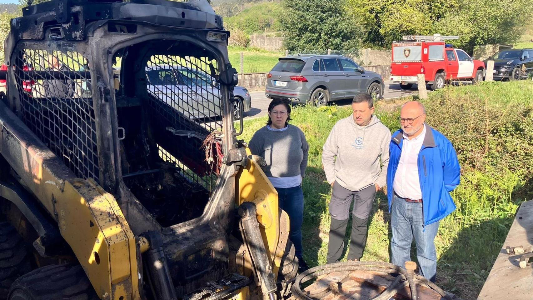 Arde de madrugada una máquina en Cuntis (Pontevedra) y el Gobierno apunta a un acto intencionado