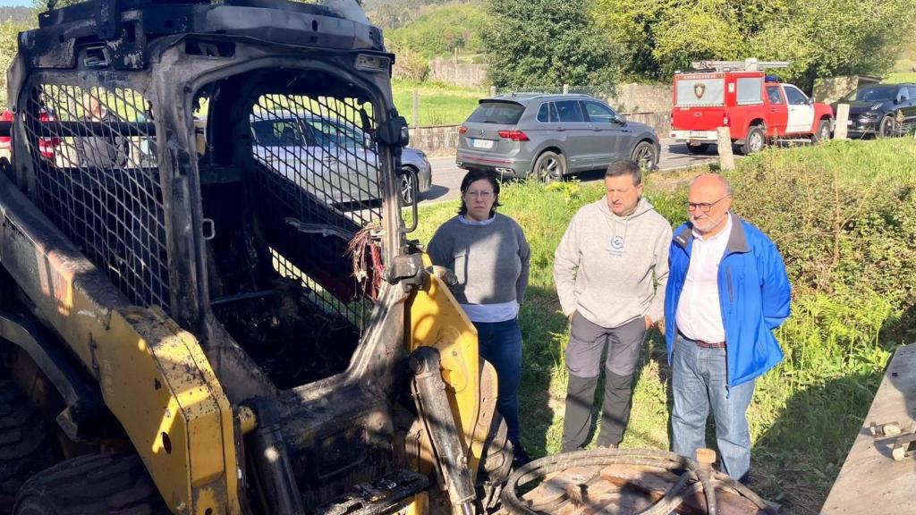 Arde de madrugada una máquina en Cuntis (Pontevedra) y el Gobierno apunta a un acto intencionado