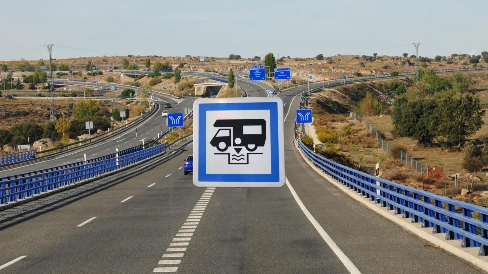 Es oficial: esta es la nueva señal S-128 que afecta a todos los conductores de autocaravanas situadas en España