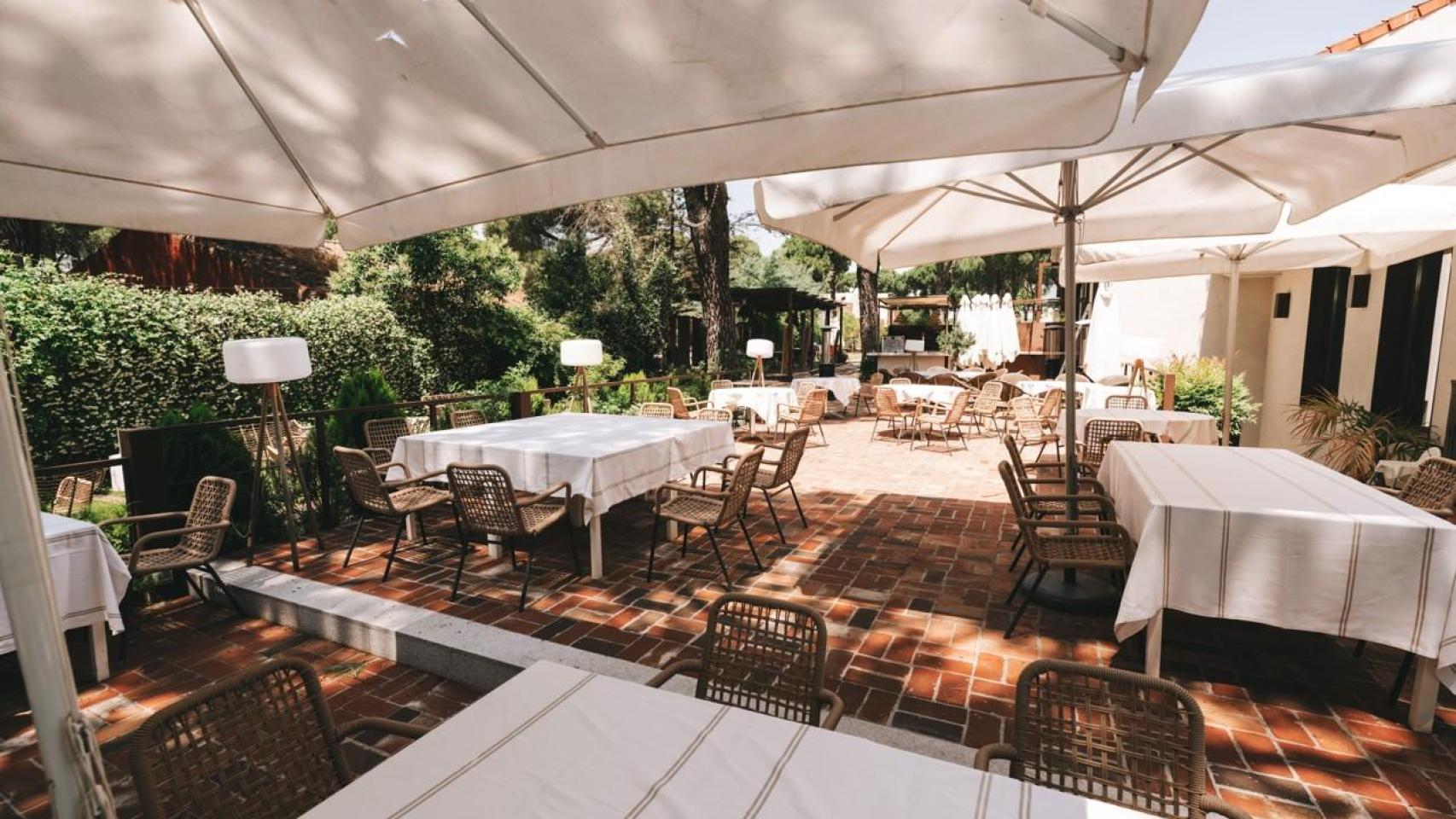 El restaurante a las afueras de Madrid con una impresionante terraza donde los chefs de Ancestral triunfan con la parrilla