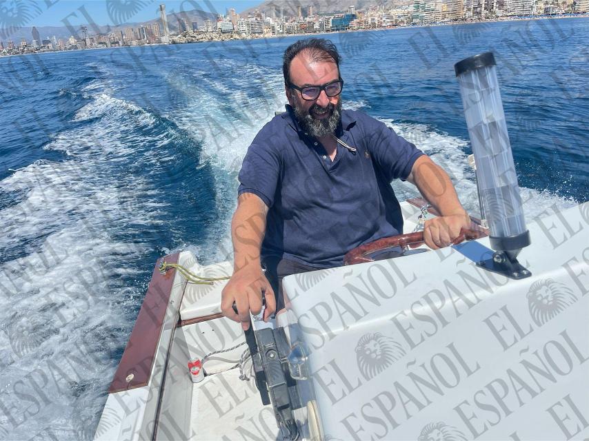 Koldo García, a los mandos de 'El Albatros'.