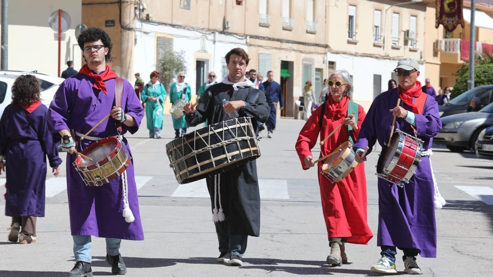 La alegría del Domingo de Resurrección llena Tobarra: imágenes de una jornada marcada por la tradición