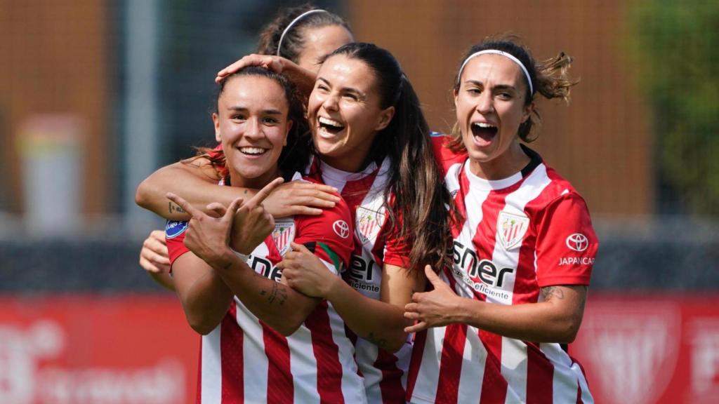 Las jugadoras del Athletic Club celebrando un gol.