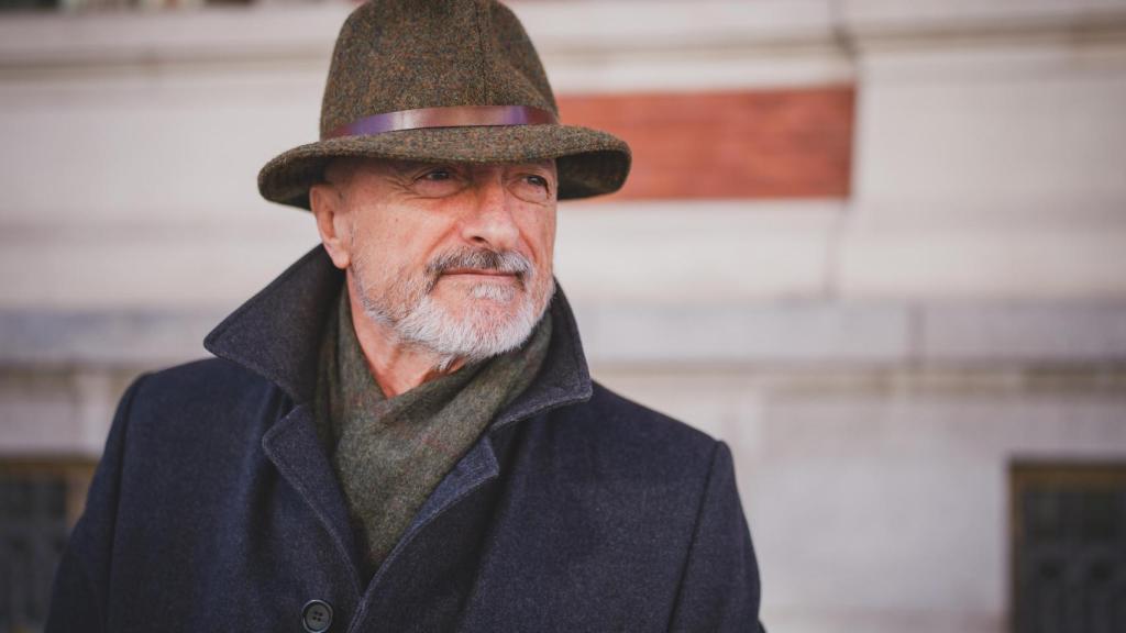 Pérez-Reverte traslada en esta entrevista su diagnóstico sobre la evolución de la crítica literaria.