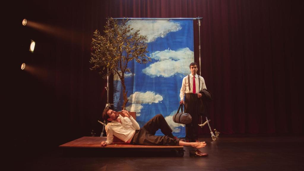 Snapshot from the theater piece 'Niebla' in Nave 10 de Matadero Madrid. Photo: Geraldine Leloutre