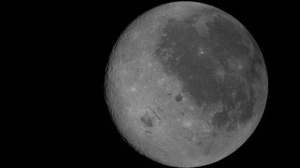 La tripulación de Artemis II ha sido la primera en observar la cara oculta con ojos humanos.