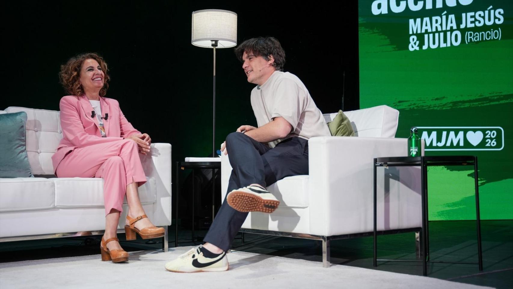 María Jesús Montero en el encuentro con Julio Muñoz 'Rancio'