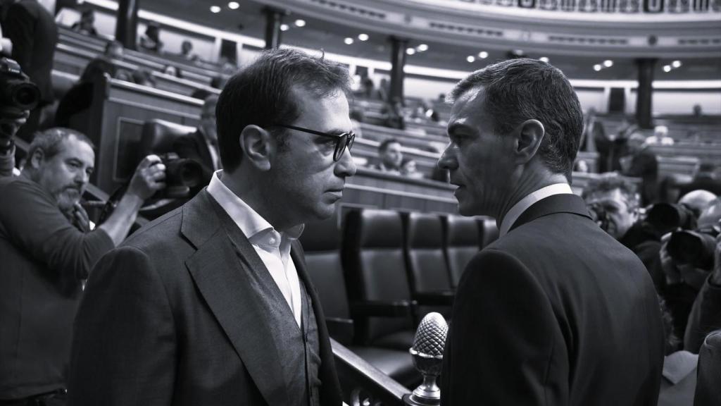 Carlos Cuerpo y Pedro Sánchez, en el Congreso.