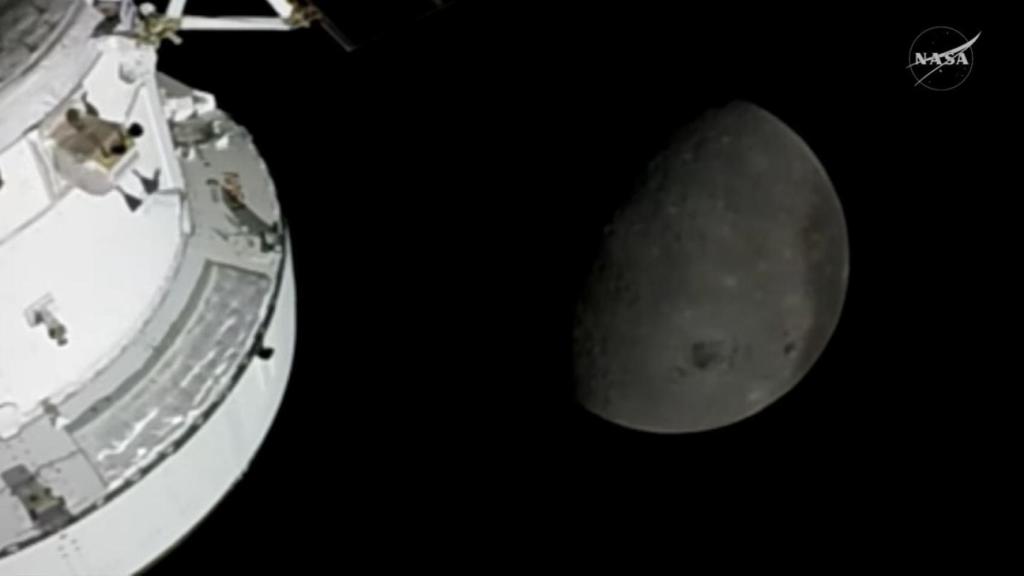 Nave Orion y Luna