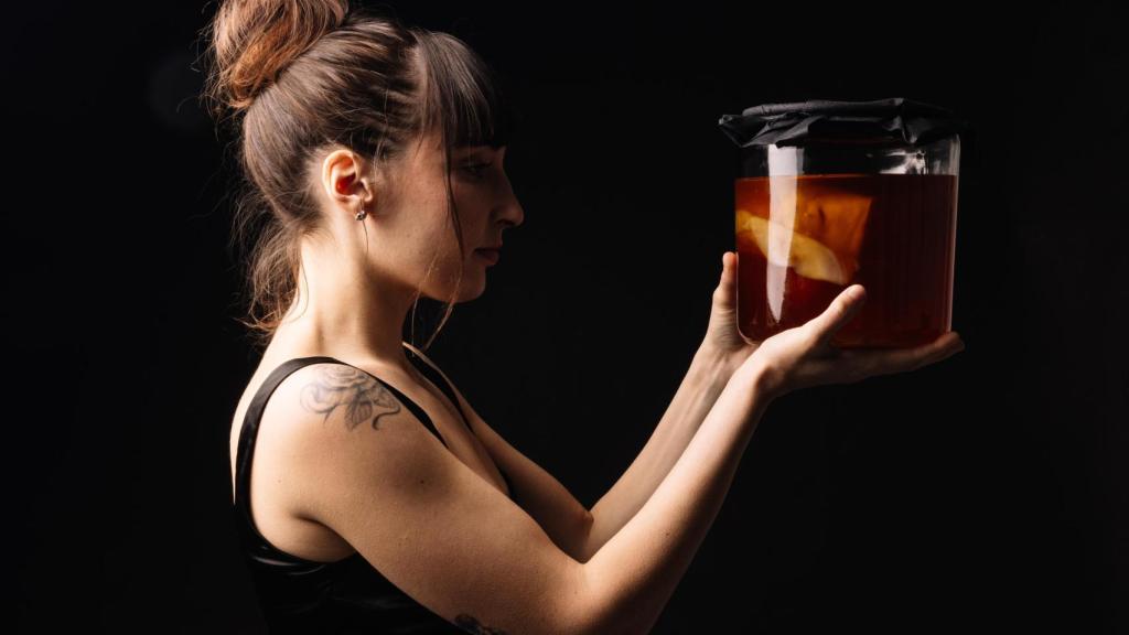 Esther Merino, con una de sus 'creaciones'.