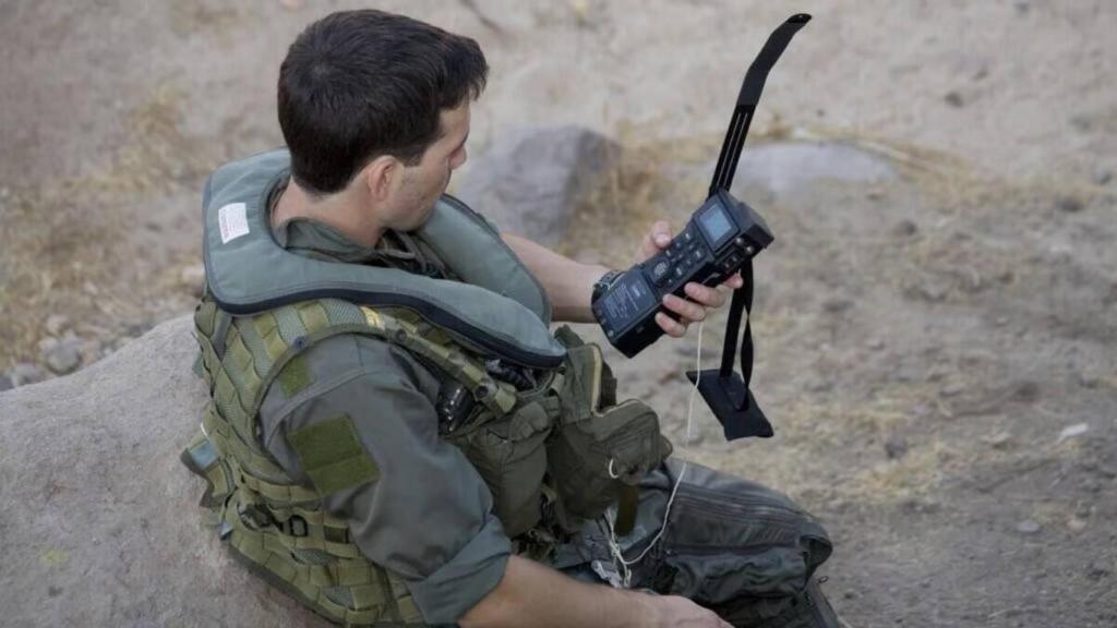 Un soldado estadounidense con un dispositivo CSEL.