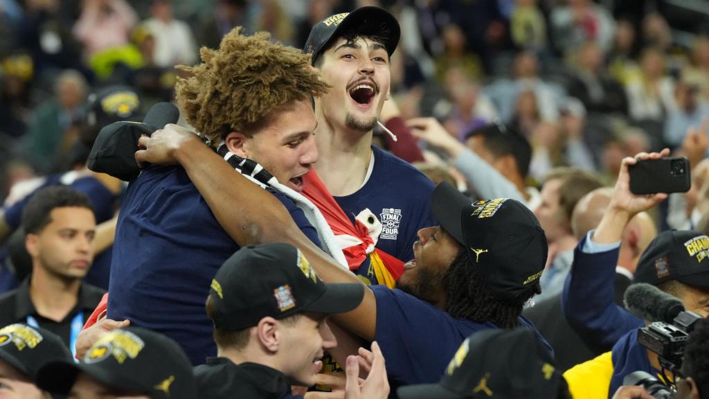 Aday Mara celebra el título de la NCAA.