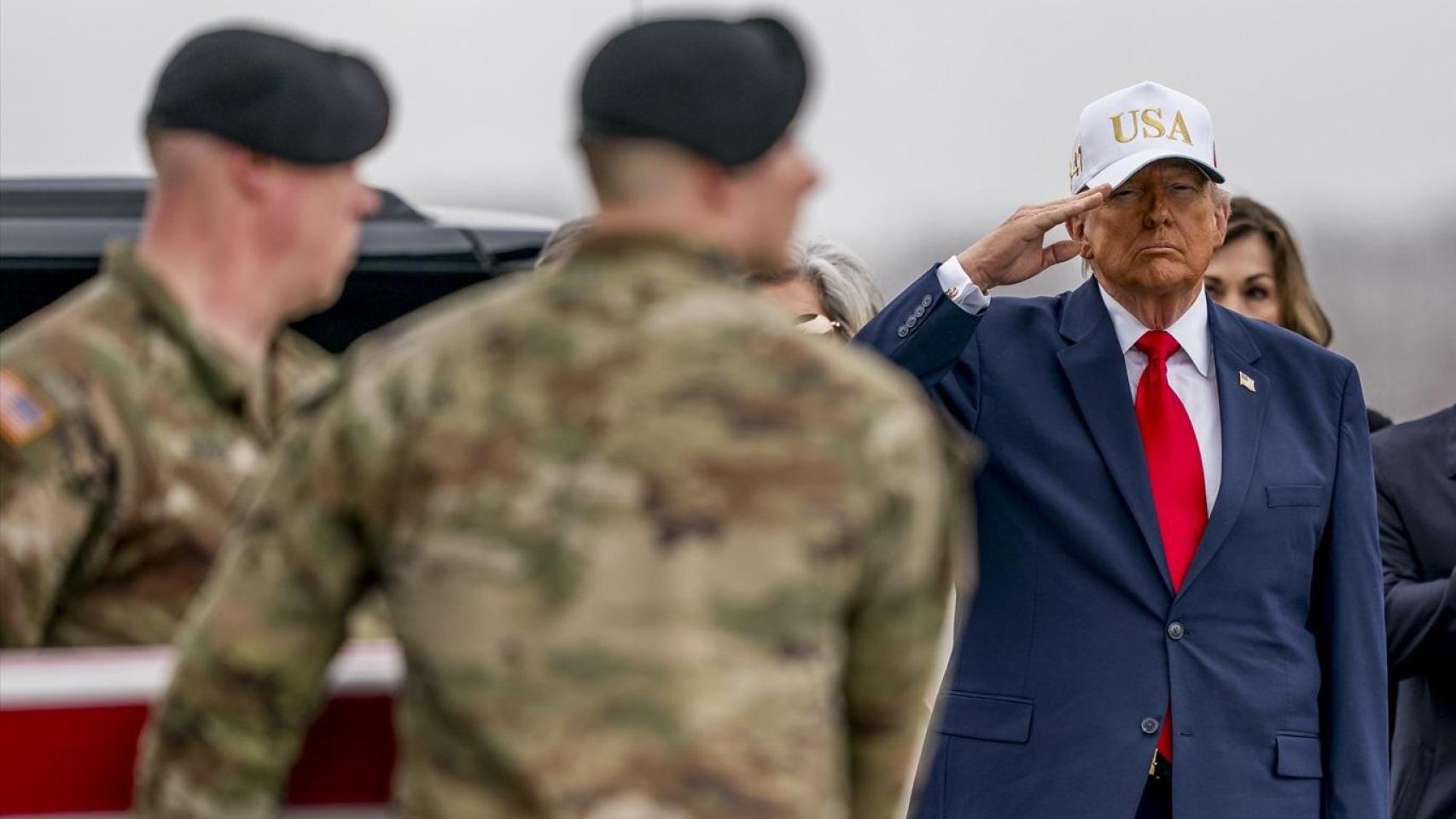Trump en una base militar de EEUU el pasado 7 de marzo.