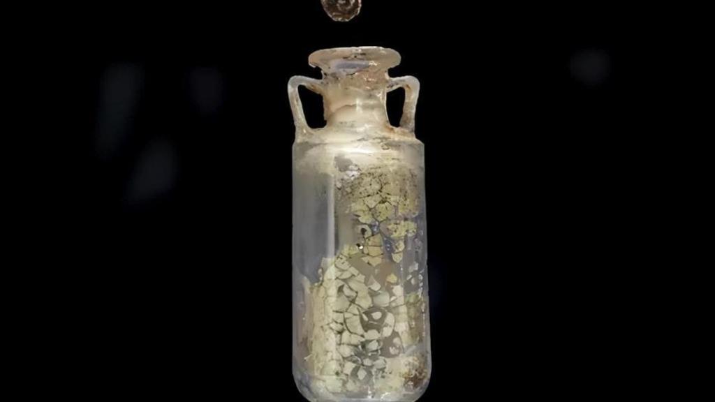 Un bote de perfume de la época romana.
