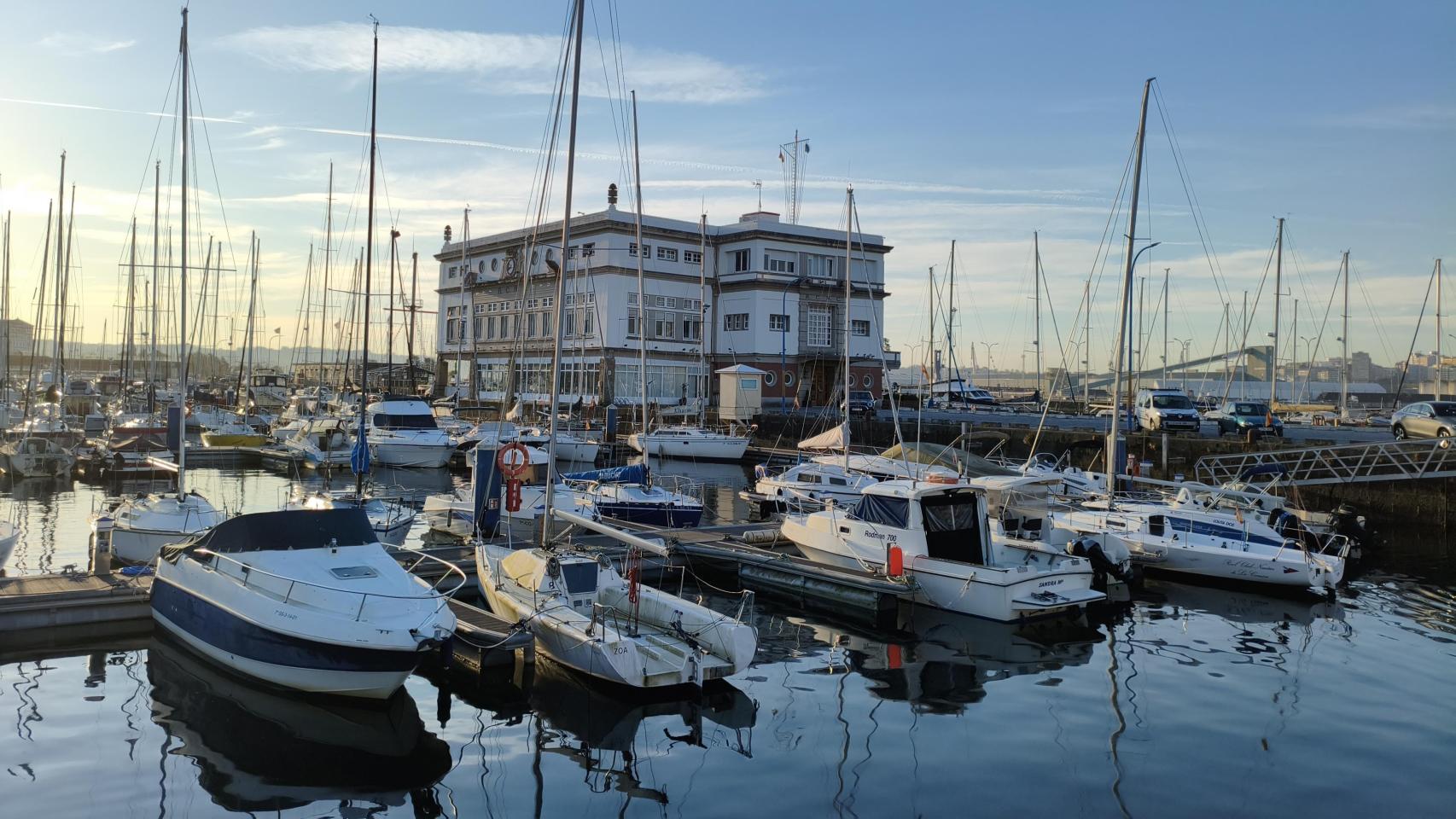 Entorno del Náutico de A Coruña este lunes 6 de abril.