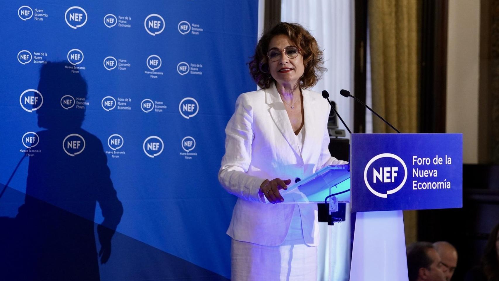 María Jesús Montero en el Foro Nueva Economía, en el hotel Alfonso XIII de Sevilla