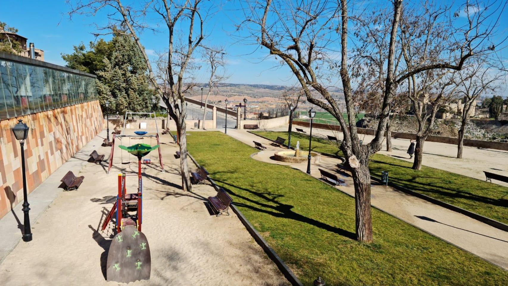 Imagen de archivo del parque de los jardines del Alcázar, en el Casco histórico de Toledo capital.