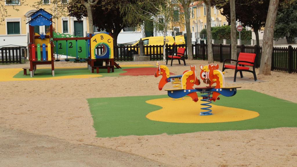 Imagen del Parque Infantil en el barrio Siglo XXI.