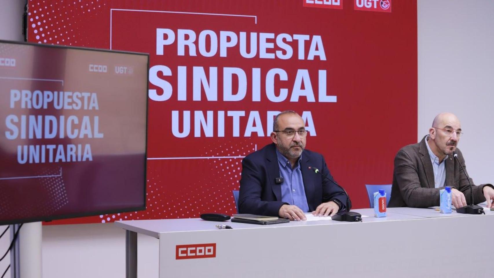 El secretario confederal de Acción Sindical y Transiciones estratégicas de CCOO, Javier Pacheco, y el vicesecretario general de UGT, Fernando Luján.