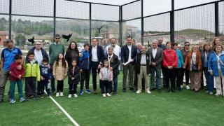 – El presidente de la Diputación de Valladolid, Conrado Íscar, ha realizado una visita institucional a Olivares de Duero, donde ha inaugurado las nuevas pistas de pádel del municipio junto al alcalde, Tomás Andrés