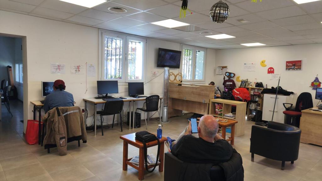 Con el apoyo de la Fundación Mutua Madrileña, la Asociación Realidades para la Integración Social (Madrid) está cubriendo las necesidades básicas de más de 200 personas sin hogar.