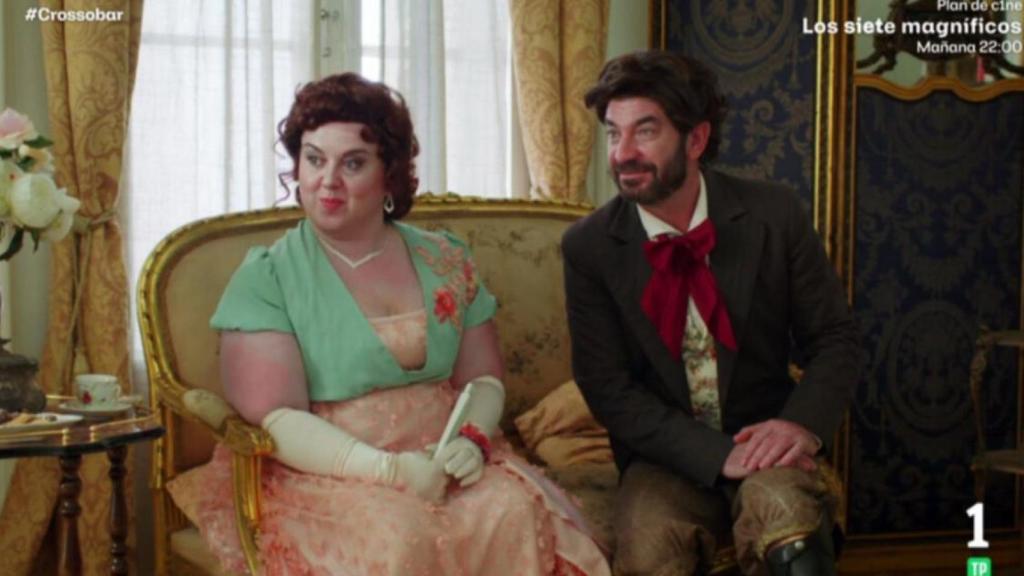 Lalachus y Arturo Valls parodian 'La Promesa' en 'Crossobar'.