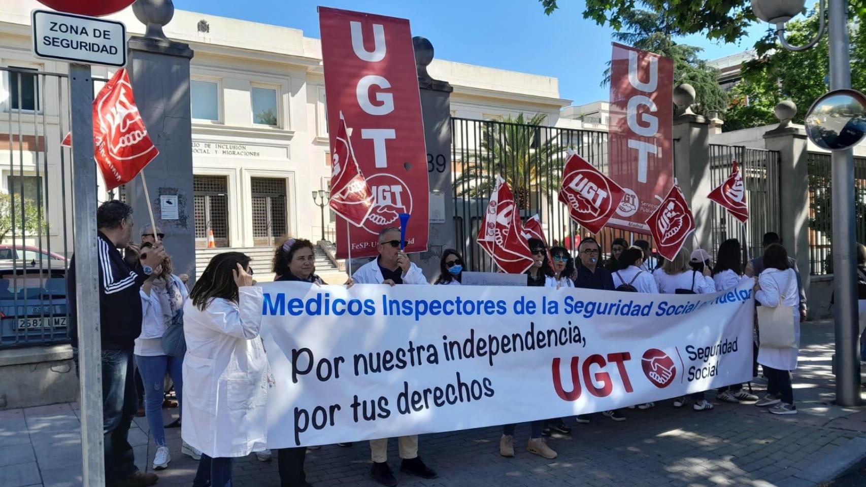 Huelga de médicos inspectores, manifestación en Cantabria.