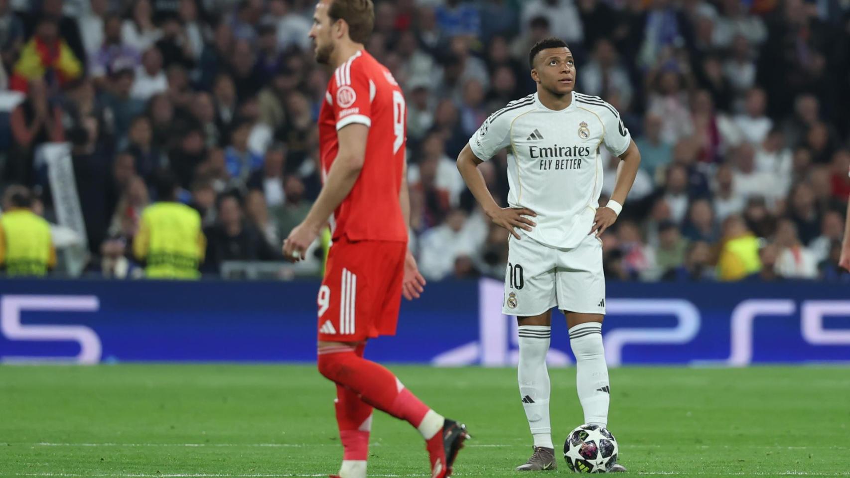 Harry Kane y Mbappé, de fondo, durante el Real Madrid - Bayern