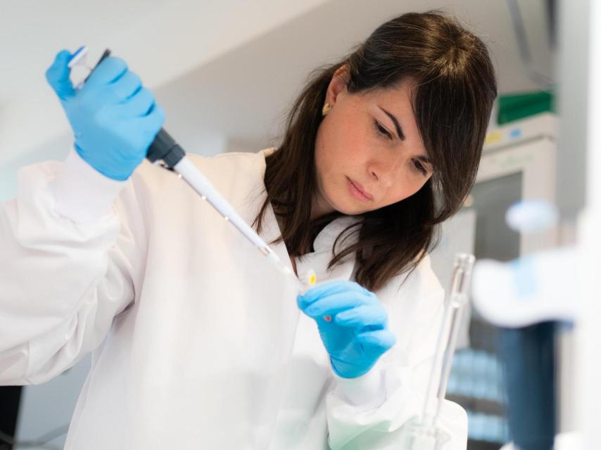 Irene Miguel Escalada, coordinadora científica del Grupo Eugin en España y Manager de Investigación Translacional.