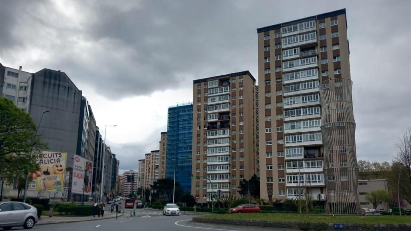 A Coruña y las Torres de los marineros en Monelos