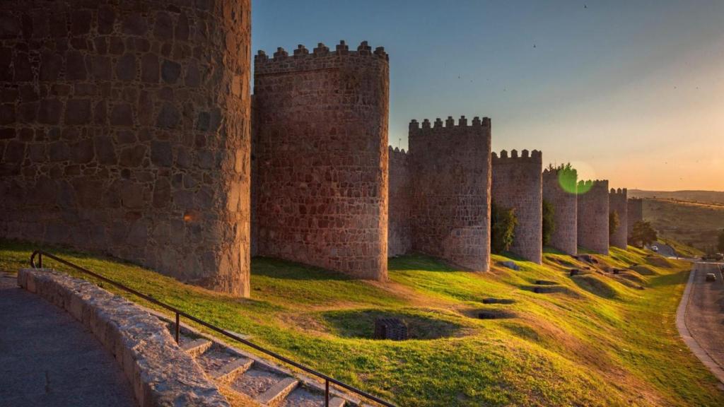 La ciudad española Patrimonio de la Humanidad que puedes recorrer a pie: oculta el secreto del primer imperio europeo