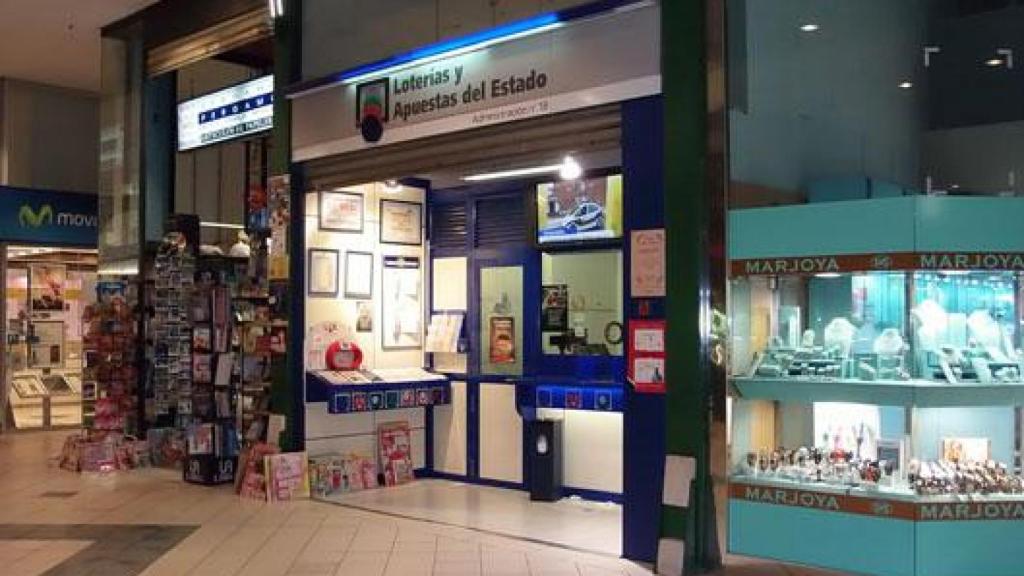 La Administración de Loterías número 18, un punto de venta estratégico ubicado en el Centro Comercial Camino de la Plata.