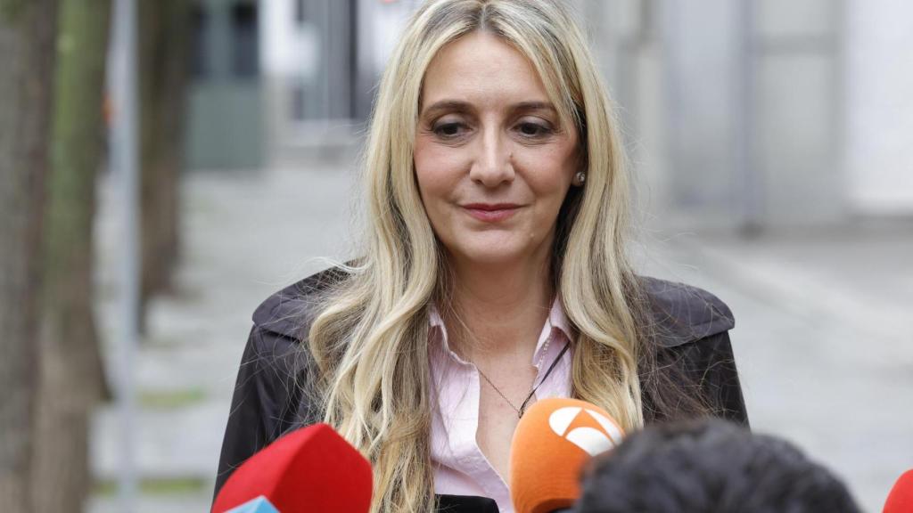 Claudia Montes hace declaraciones a los medios a su llegada este miércoles al Tribunal Supremo.